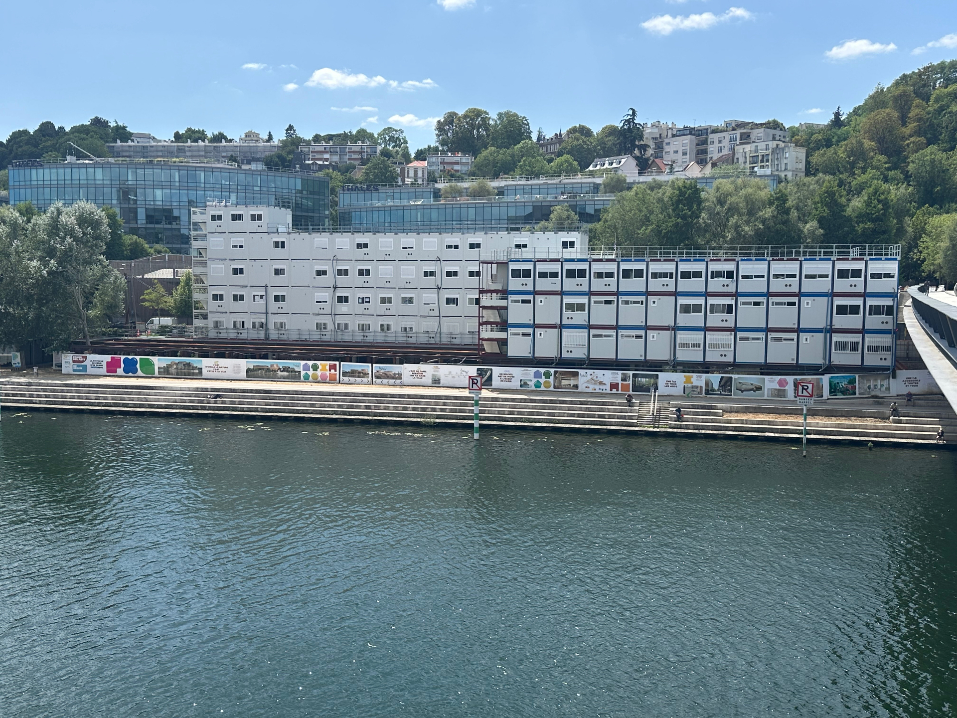 Base vie de chantier — état actuel des berges